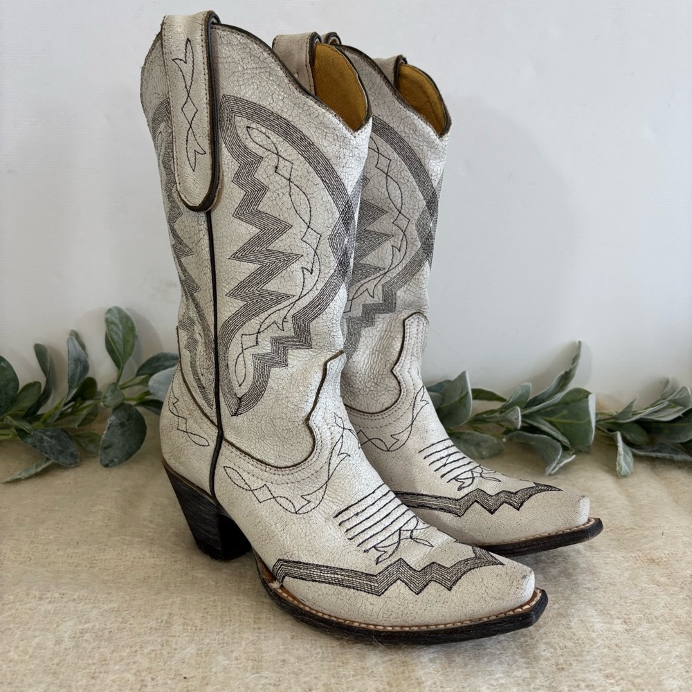 Old Gringo Yippee boot in Peyton Crackled Taupe snip toe women size 5 B